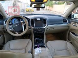 کرایسلەر 300